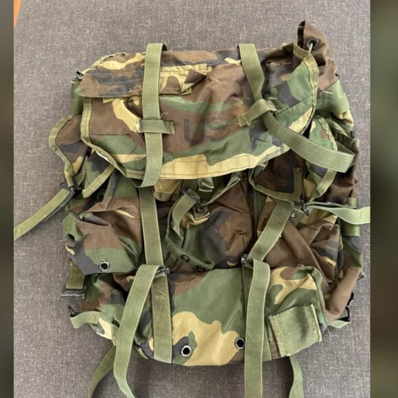 US Military Woodland Camouflage Alice Assault Pack — Medium (No Frame) - Picture 1 of 7